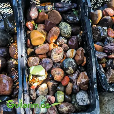 Təbii çay daşları ()Cay dasi)